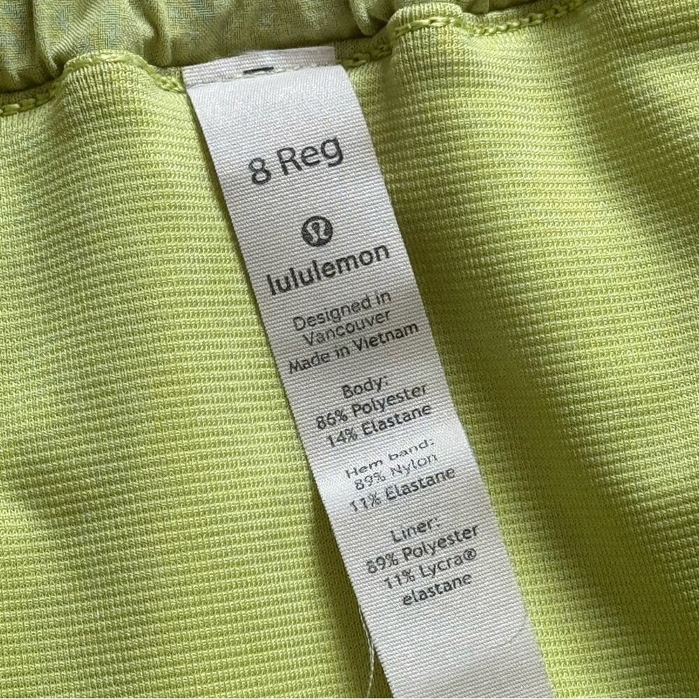 Lululemon Hotty Hot Short II 2.5" Lemon Vibe Yellow Shorts Women’s 8 Regular - Picture 7 of 9